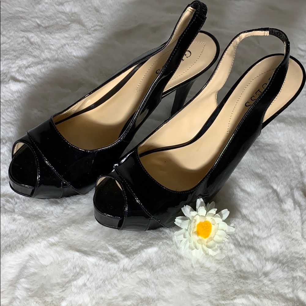 🤩 GUESS black pumps🤩